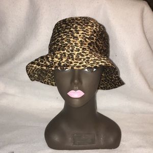 Elidan hat 🎩 Leopard print
